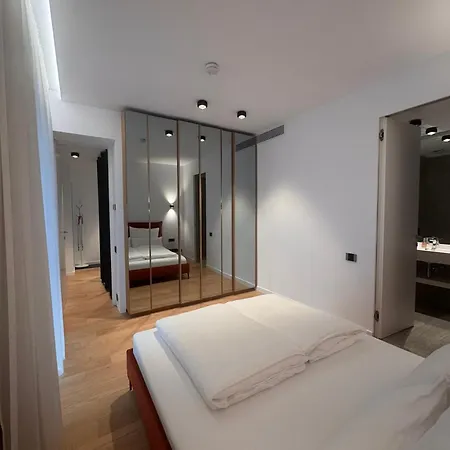 Efinity By The Sea Daire Mamaia